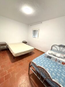 SE VENDE CASA EN ALCAZABA