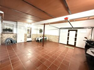 CASA EN VENTA EN GÉVORA