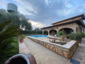 Gran chalet en Ctra de Alange - Almendralejo