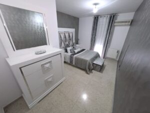 Casa de 2 Plantas Reformada en Aljucen
