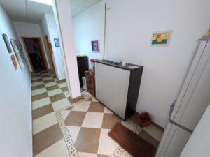 Piso Reformado con Patio Zona Centro