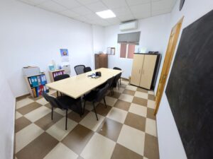 Piso Reformado con Patio Zona Centro