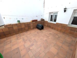 Piso Reformado con Patio Zona Centro