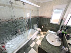 Piso Reformado con Patio Zona Centro