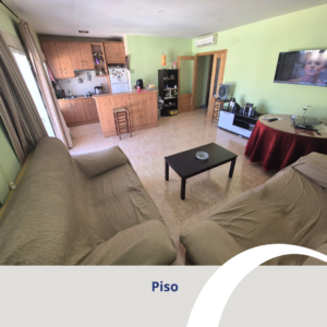 Vivienda con Casa Baja, Piso y Cochera en Santa Amalia