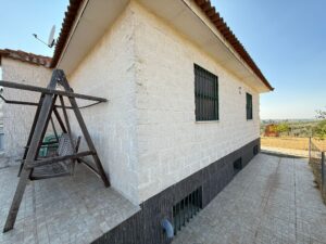 Finca con casa de 180 m2 hipotecable, Villafranca de los Barros