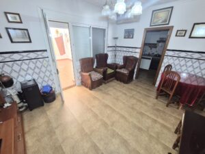 Vivienda con Casa Baja, Piso y Cochera en Santa Amalia