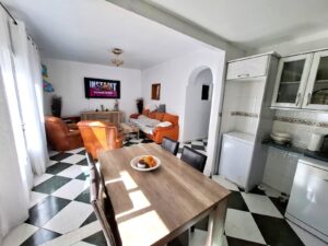 Casa Baja con Garaje en San Juan