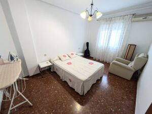Casa con Patio Zona Centro (La Argentina)
