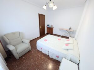 Casa con Patio Zona Centro (La Argentina)