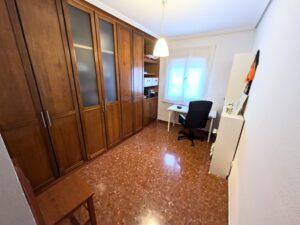 Casa con Patio Zona Centro (La Argentina)