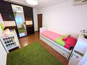 Casa con Patio Zona Centro (La Argentina)
