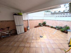 Casa con Patio Zona Centro (La Argentina)