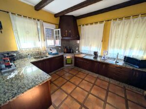 Chalet con Piscina en la zona del Vivero