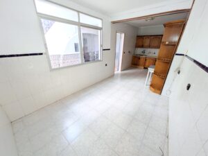Casa de Dos Plantas en la Zona Baja de San Juan