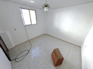Casa de Dos Plantas en la Zona Baja de San Juan