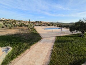 Casa de Campo con Piscina en Don Álvaro