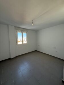 Piso con ascensor y plaza de garaje, Polideportivo