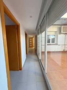 Piso bajo con patio, garaje y trastero, Polideportivo