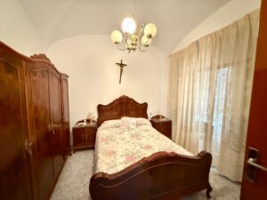 Casa baja a un paso de la Avenida de la Paz, Almendralejo