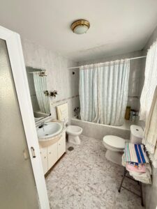 Casa baja a un paso de la Avenida de la Paz, Almendralejo