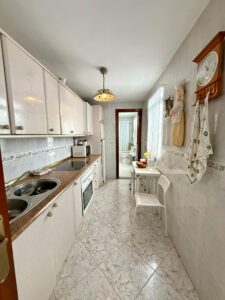 Casa baja a un paso de la Avenida de la Paz, Almendralejo