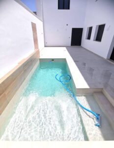 Casa con piscina en Arroyo de San Serván.