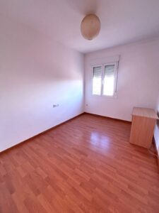 CASA EN PRIMERA PLANTA EN GÉVORA