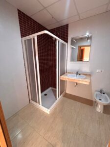 CASA EN PRIMERA PLANTA EN GÉVORA