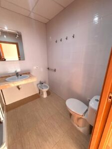 CASA EN PRIMERA PLANTA EN GÉVORA