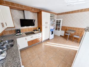 Chalet con Piscina en Don Álvaro
