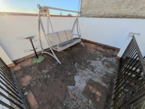 Casa Baja Semi-reformada en Zona Centro