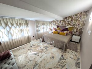 Chalet con Piscina en Don Álvaro