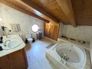 Chalet con Piscina en Don Álvaro