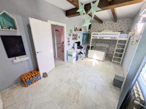 Chalet con Piscina en Don Álvaro