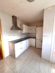 CASA EN PRIMERA PLANTA EN GÉVORA