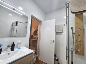 SE VENDE CASA EN BADAJOZ