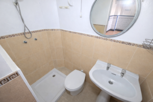 Edificio Con Dos Pisos Zona Centro