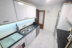 Piso con Garaje Zona Plaza Óscar Arias