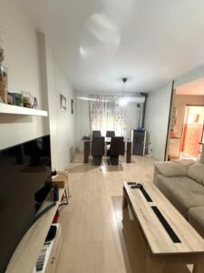 ADOSADO EN VENTA EN OLIVENZA