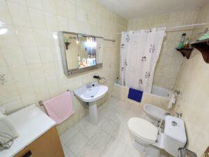 Casa de 2 Plantas en Centro