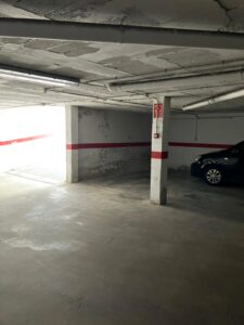 SE VENDE PLAZA DE GARAJE EN CALLE CARDENAL CISNEROS