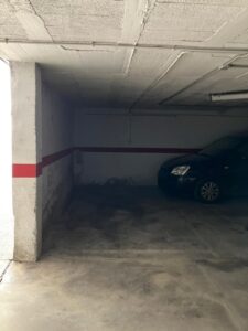 SE VENDE PLAZA DE GARAJE EN CALLE CARDENAL CISNEROS