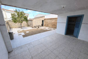 Casa con Patio y Garaje en Trujillanos