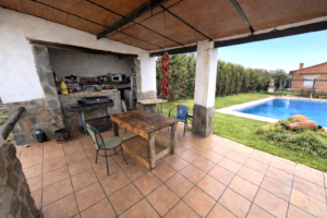 Casa de Campo con Piscina en Esparragalejo