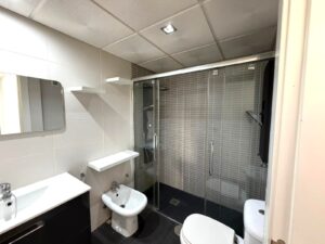 SE VENDE PISO EN ZONA DEL PERÚ, CÁCERES