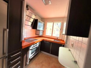 SE VENDE PISO EN ZONA DEL PERÚ, CÁCERES