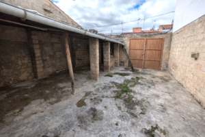 Casa baja con Solar urbano en la Zona de San Juan