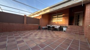 SE VENDE VIVIENDA EN GEVORA
