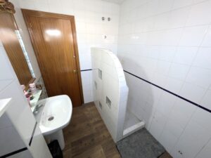 Casa de 2 plantas con Patio en Mirandilla